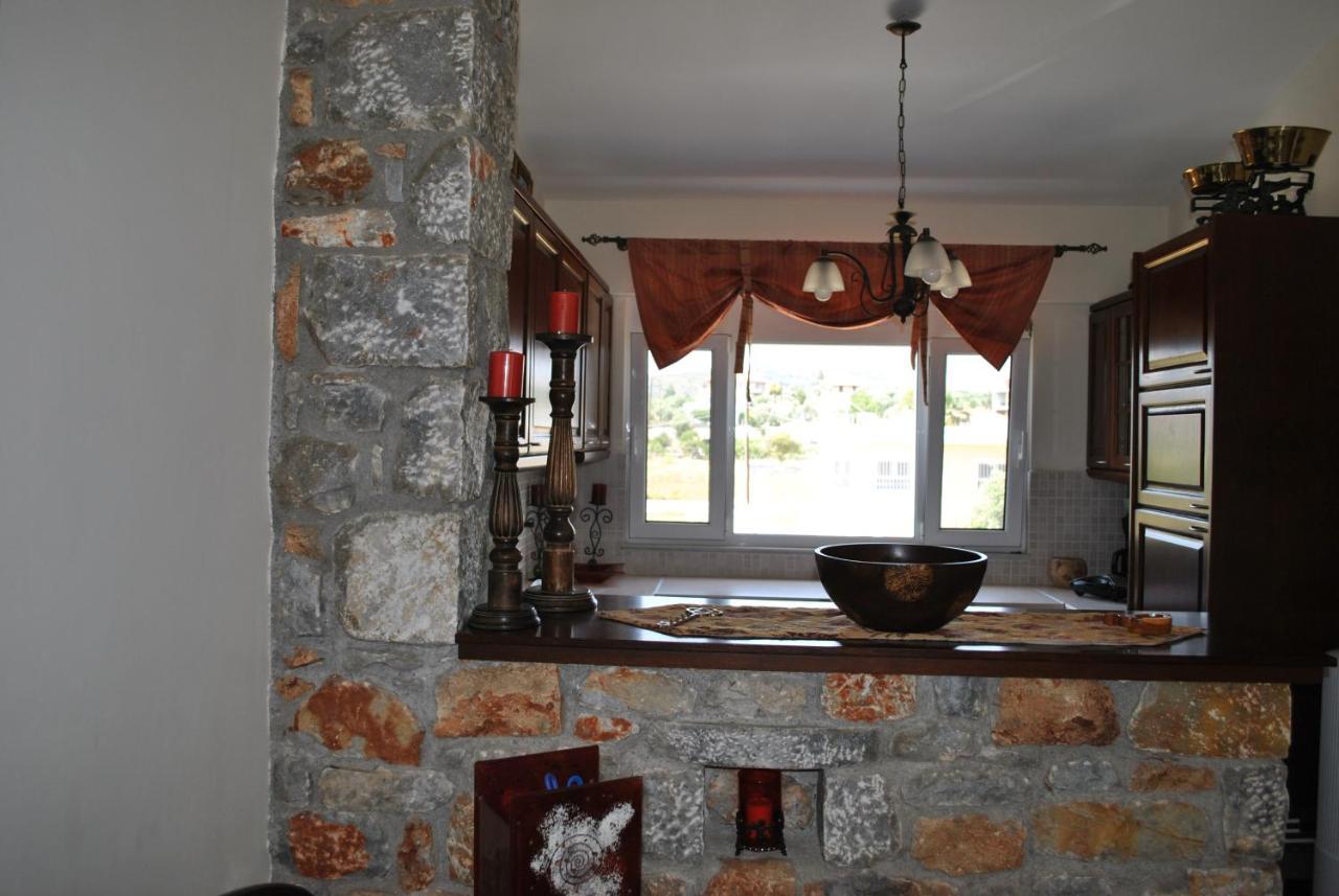 Ideal Home Near The Beach Gythio Bagian luar foto