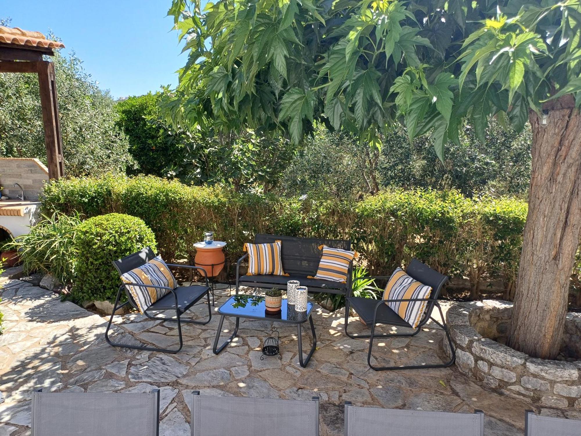 Ideal Home Near The Beach Gythio Bagian luar foto